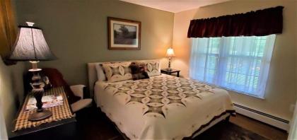 Amos`s Willow Bend Stone Cottage - image 13