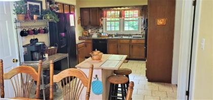 Amos`s Willow Bend Stone Cottage - image 14