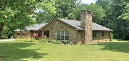 Amos`s Willow Bend Stone Cottage - image 2