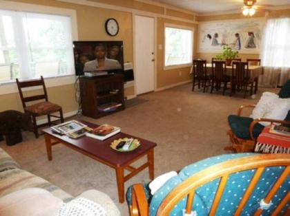 Mountain Roots Lodging - image 13