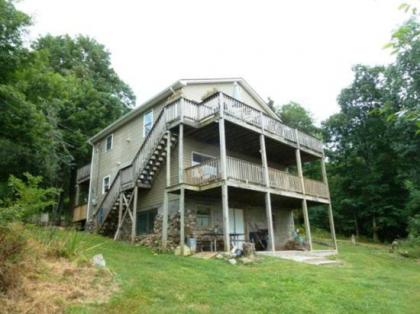 Mountain Roots Lodging - image 4
