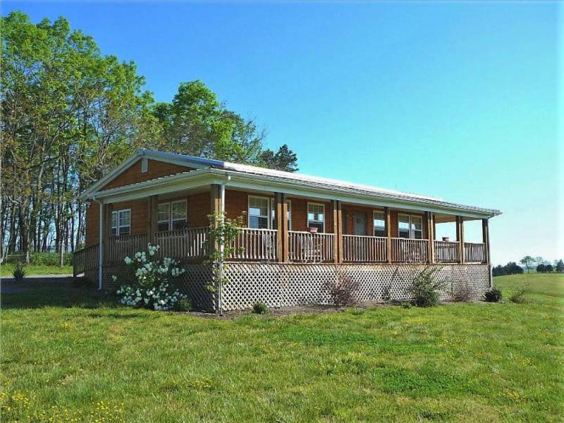 RB Cowboy Cabin - main image