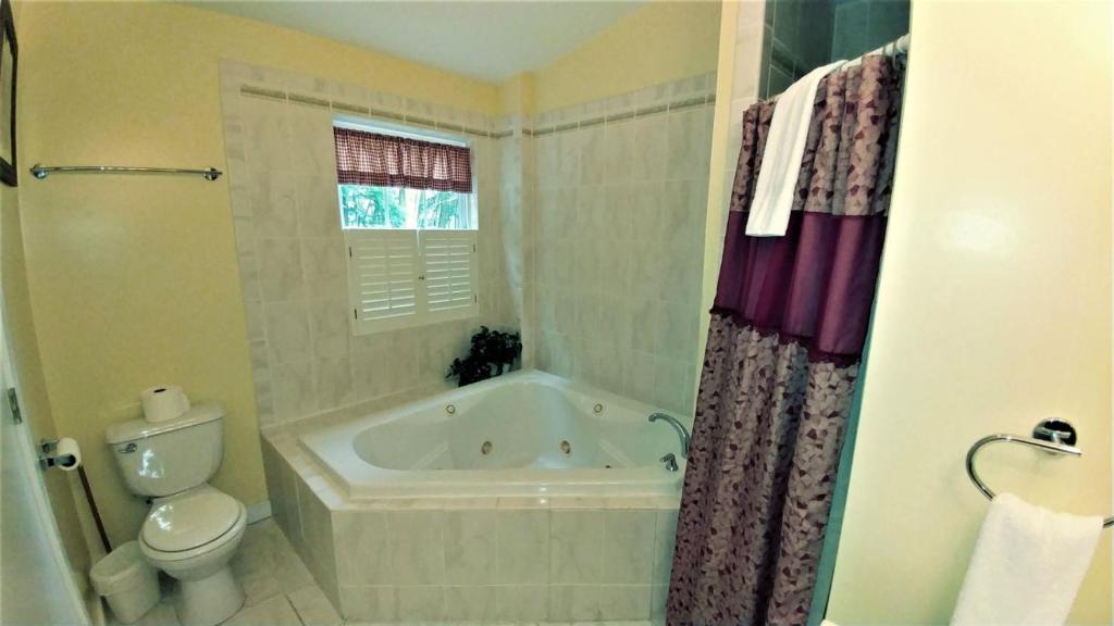 RB Cowboy Cabin - image 5