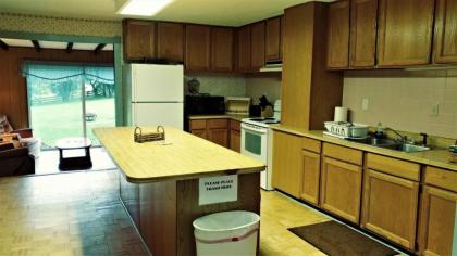 RB Ranch House - image 4