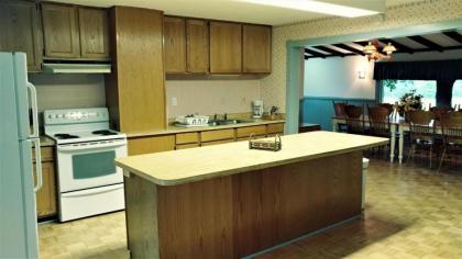 RB Ranch House - image 6