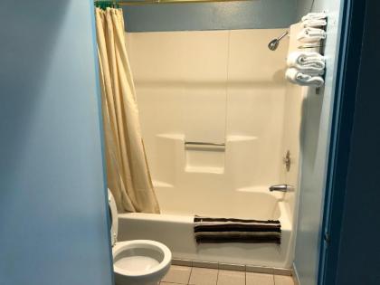 Chester Inn Motel - image 5