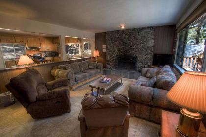 Foothill Folly by Lake Tahoe Accommodations - image 12
