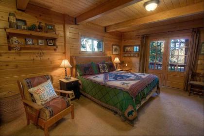 Smokey Joes by Lake Tahoe Accommodations - image 13