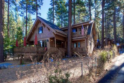 Smokey Joes by Lake Tahoe Accommodations - image 14