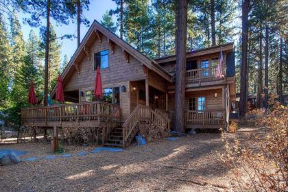 Smokey Joes by Lake Tahoe Accommodations - image 2