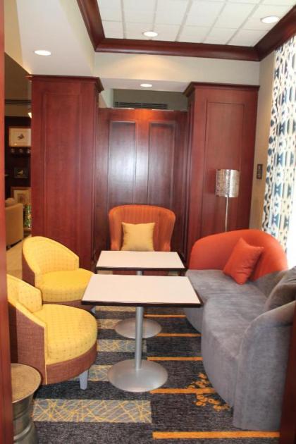 Hampton Inn & Suites Staten Island - image 21