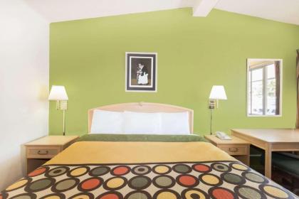 Knights Inn Statesboro - image 11