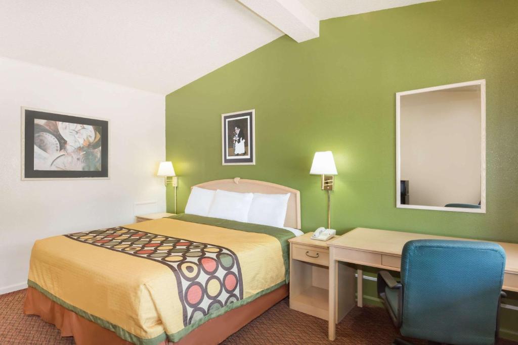 Knights Inn Statesboro - image 3