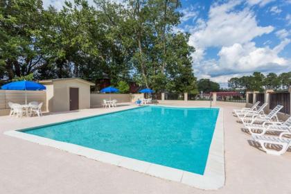 Knights Inn Statesboro - image 4