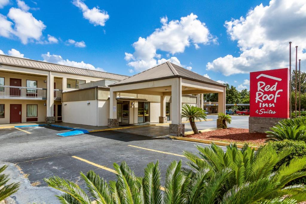 Red Roof Inn & Suites Statesboro - University - main image
