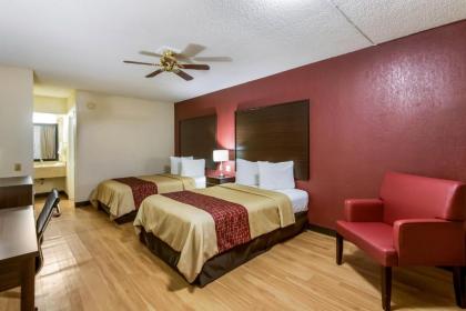 Red Roof Inn & Suites Statesboro - University - image 6