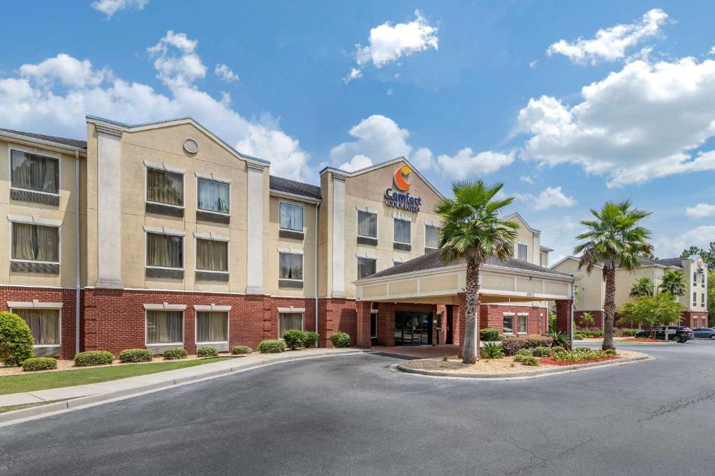Comfort Inn & Suites Statesboro - University Area - image 3