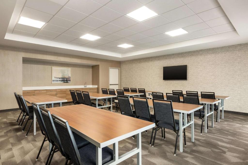Home2 Suites By Hilton Statesboro - image 7