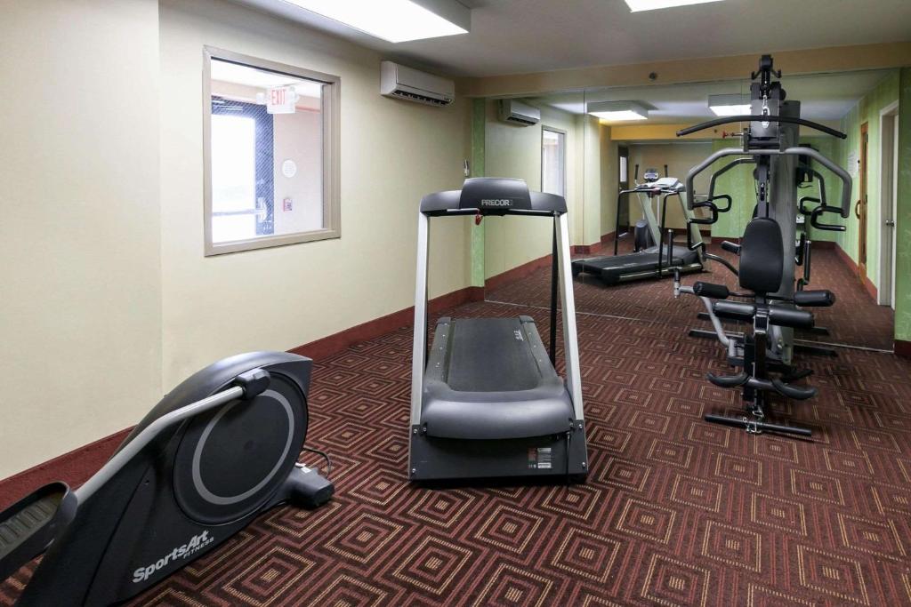 Comfort Inn & Suites Statesville - Mooresville - image 3