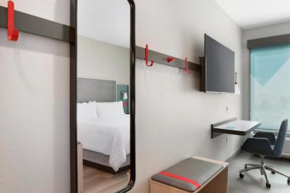 avid hotels - Staunton - image 7