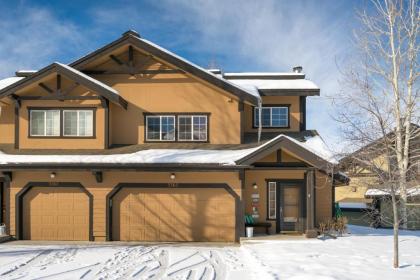 #1018 3 Bed 3 Bath Mountain Townhome - image 14
