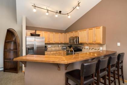 #1018 3 Bed 3 Bath Mountain Townhome - image 4
