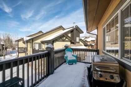 #1018 3 Bed 3 Bath Mountain Townhome - image 9