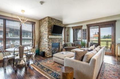 Trailhead Lodge 4114