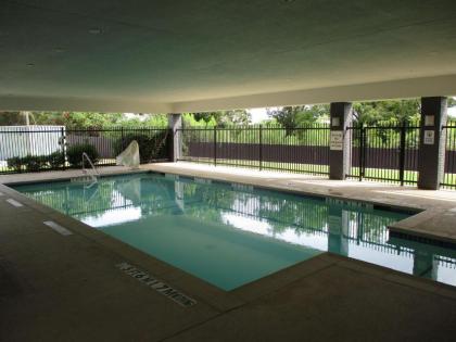 Best Western Plus Stephenville Inn - image 7
