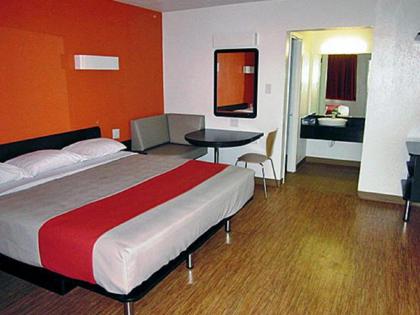 Motel 6-Stephenville TX - image 4