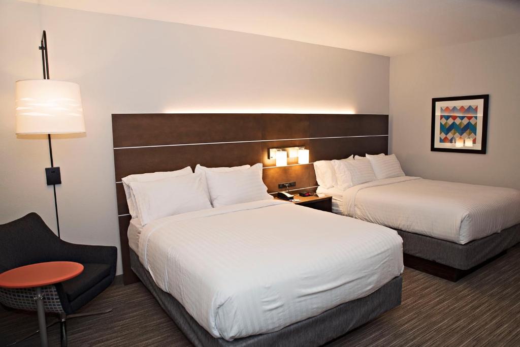 Holiday Inn Express & Suites - Sterling an IHG Hotel - image 2