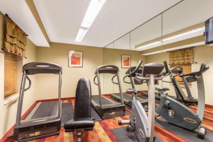Hawthorn Suites Sterling Dulles North - image 9