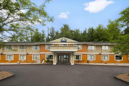 Days Inn  Suites by Wyndham Stevens Point