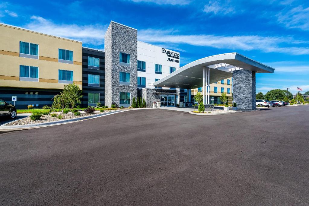 Fairfield Inn & Suites by Marriott St. Joseph Stevensville - main image