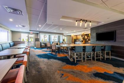 Fairfield Inn & Suites by Marriott St. Joseph Stevensville - image 2