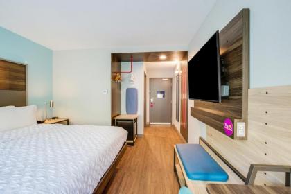Tru By Hilton Saint Joseph - image 5