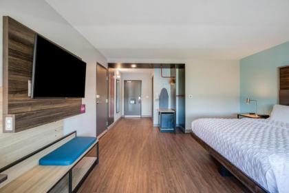 Tru By Hilton Saint Joseph - image 9