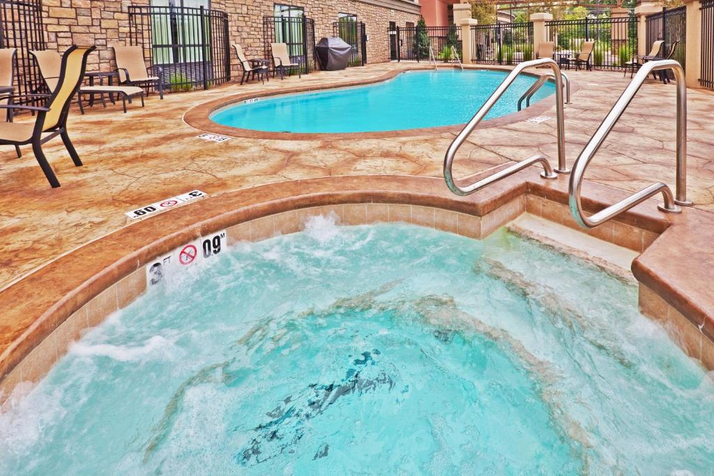 Holiday Inn & Suites Stillwater-University West an IHG Hotel - main image