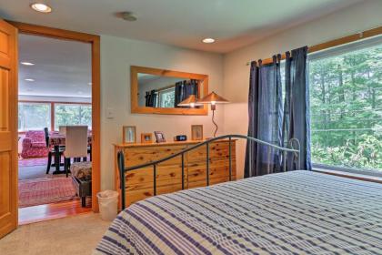 Berkshires Home with Kayak - Walk to Stockbridge Bowl - image 12