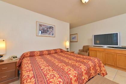 Rodeway Inn Stockton Highway 99 - image 10