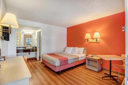 Motel 6-Stockton CA - North - image 9