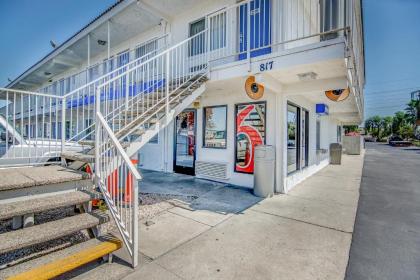 Motel 6-Stockton CA - Charter Way West - image 14