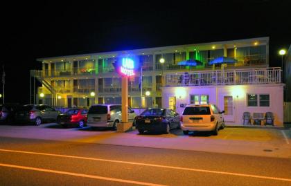 Lark Motel - image 3