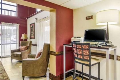 Quality Inn Stone Mountain - image 17