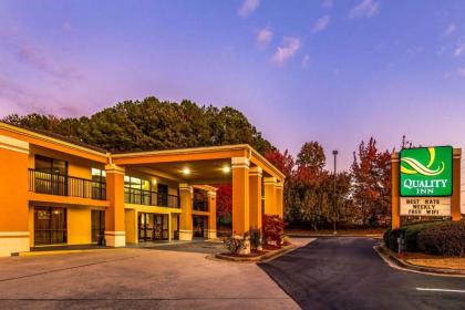 Quality Inn Stone Mountain - image 2