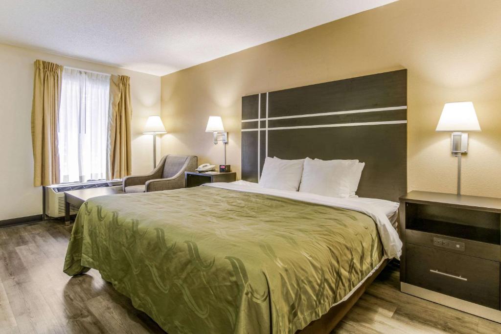 Quality Inn Stone Mountain - image 3
