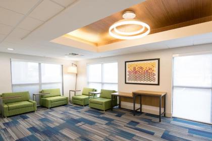 Holiday Inn Express Atlanta-Stone Mountain an IHG Hotel - image 11