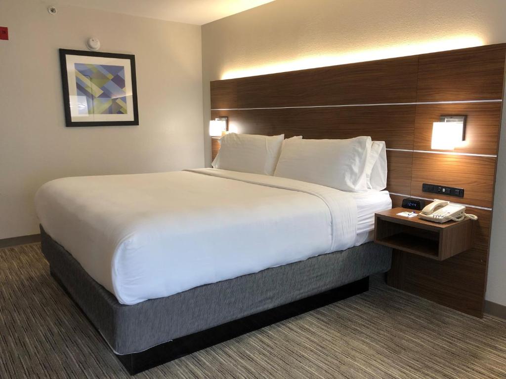 Holiday Inn Express Atlanta-Stone Mountain an IHG Hotel - image 4