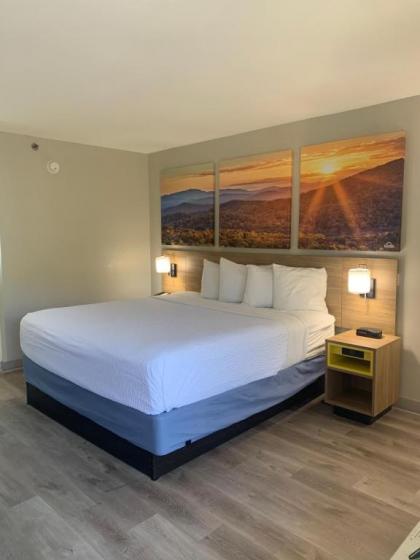 Days Inn by Wyndham Atlanta Stone Mountain - image 10