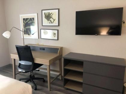 Country Inn & Suites by Radisson Stone Mountain GA - image 3